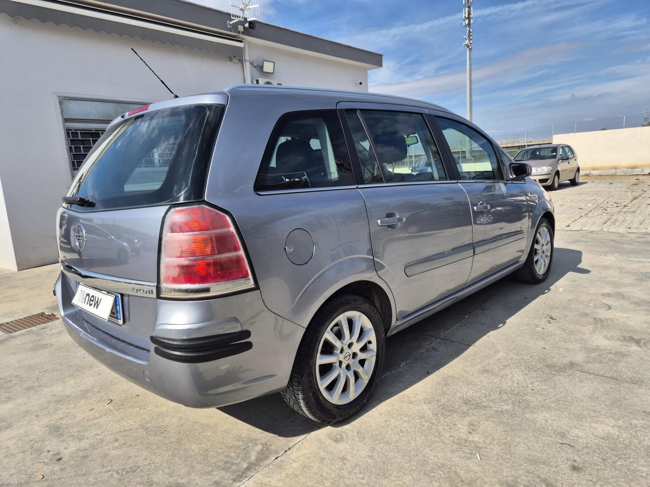 Opel Zafira 1.9 CDTI 120CV Cosmo 7 POSTI