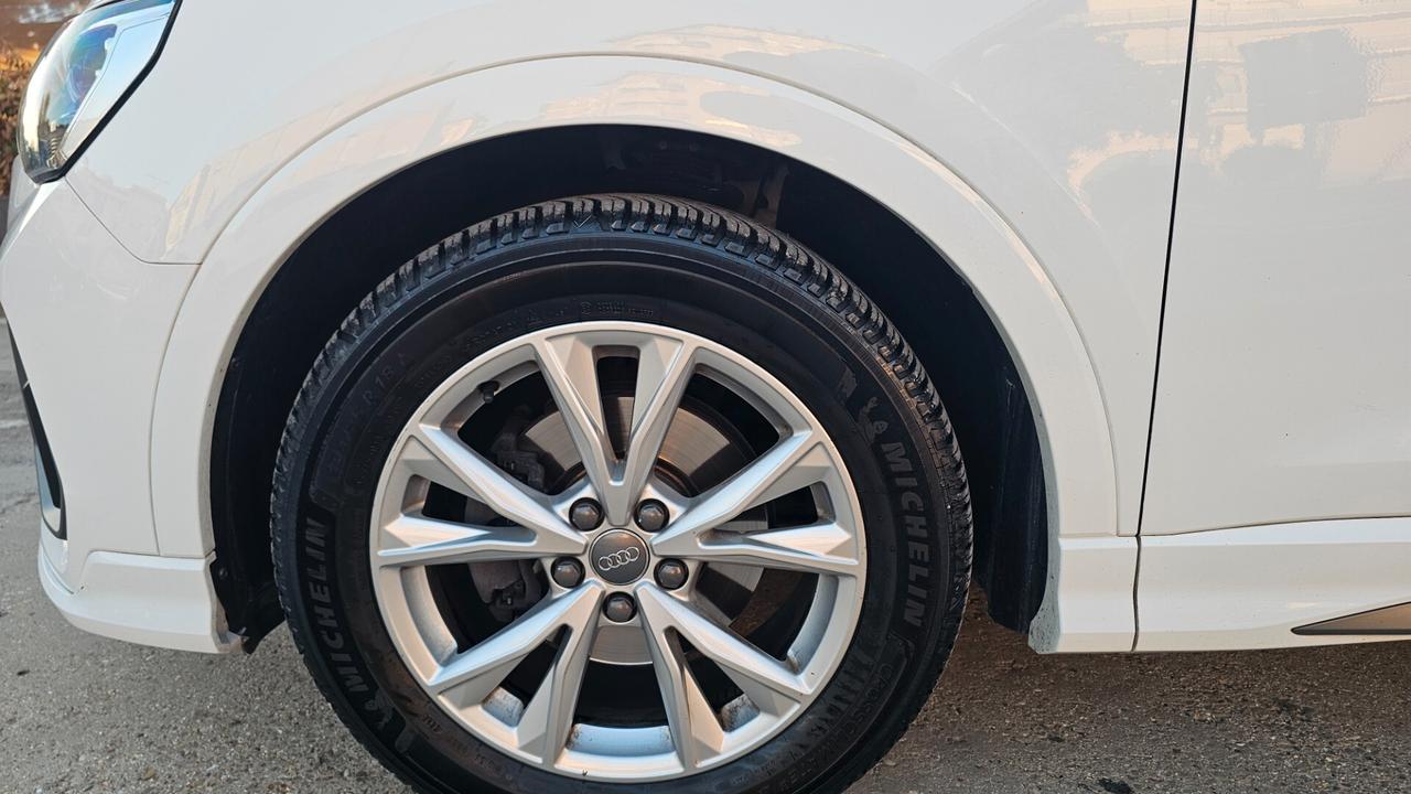 Audi Q3 35 TDI S tronic line edition