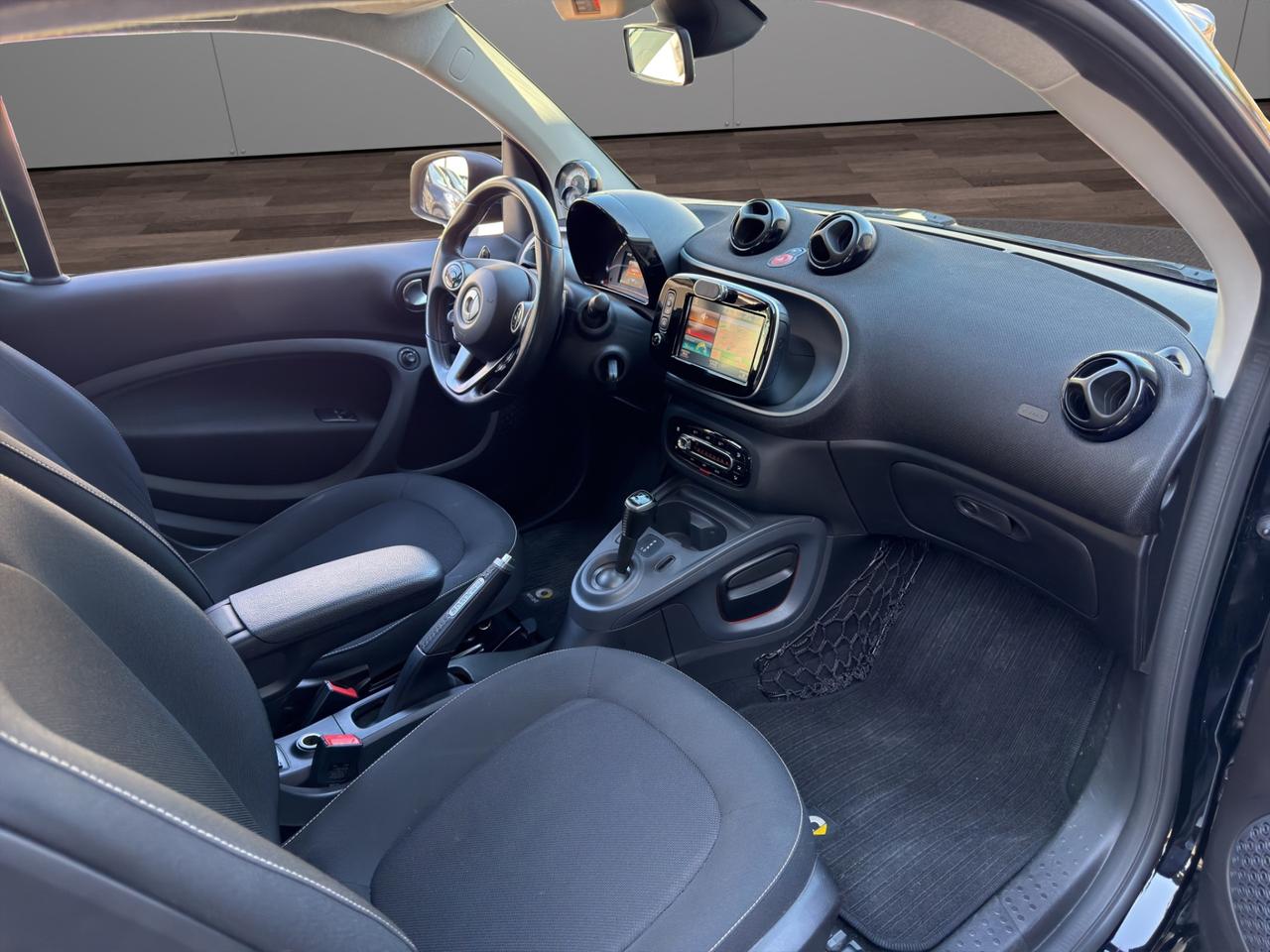 Smart fortwo coupe 0.9 Turbo Allestimento Brabus 90cv - Unico proprietario - Cerchi in lega - Luci Led - Tetto panoramico - Schermo touch