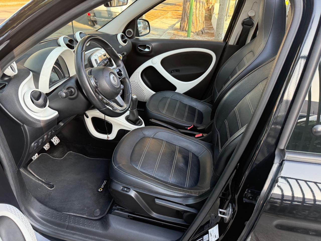 Smart ForFour 60 1.0 Black Passion
