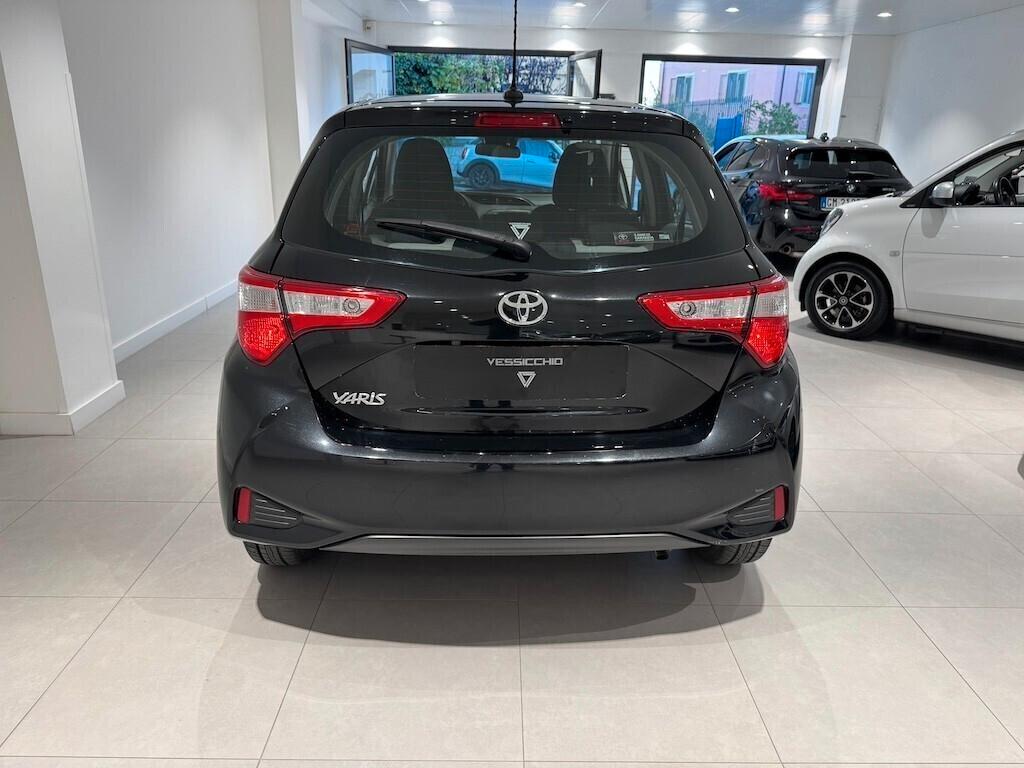 Toyota Yaris 1.0 5 porte Active