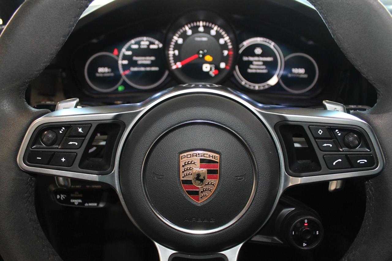 PORSCHE CAYENNE COUPÉ 3.0 V6