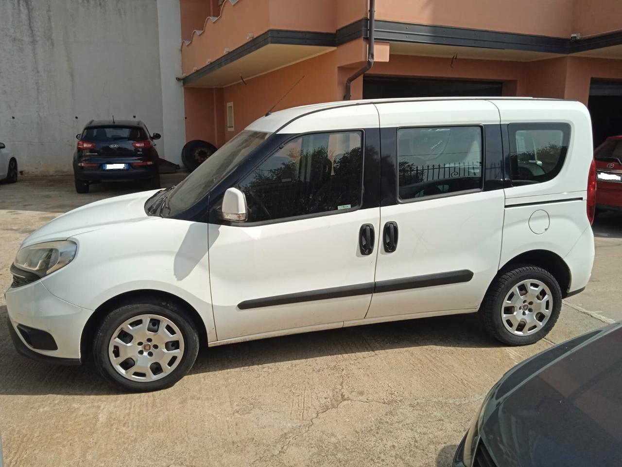 Fiat doblo' 1.6 mjt autovettura 5 posti