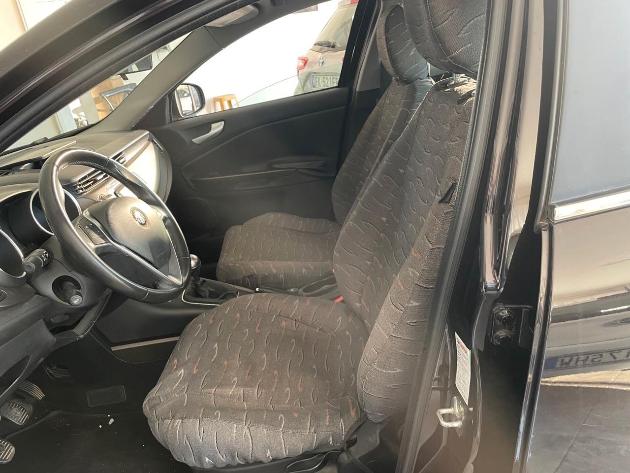 Alfa Romeo Giulietta 1.6 JTDm-2 105 CV Exclusive