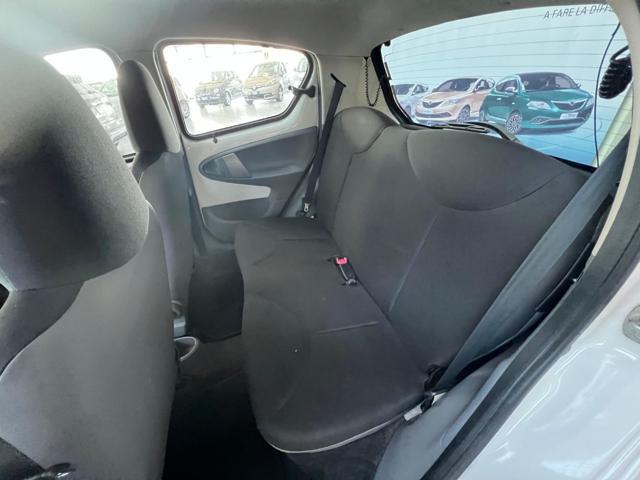 TOYOTA Aygo 1.0 12V VVT-i 5 porte Sol Connect - NEOPAT, TOMTOM