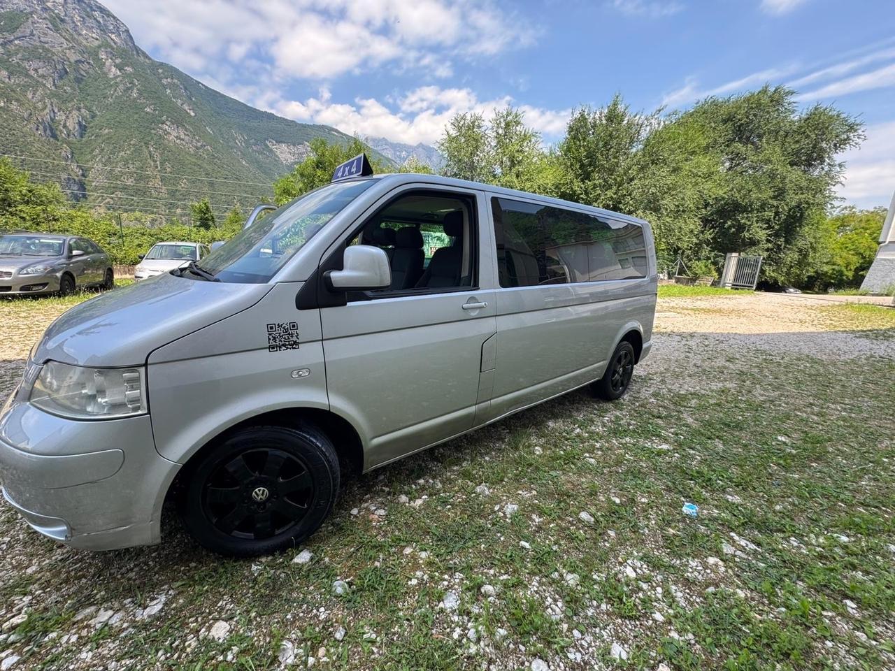 Volkswagen Transporter 2.5 TDI/130CV 9POSTI