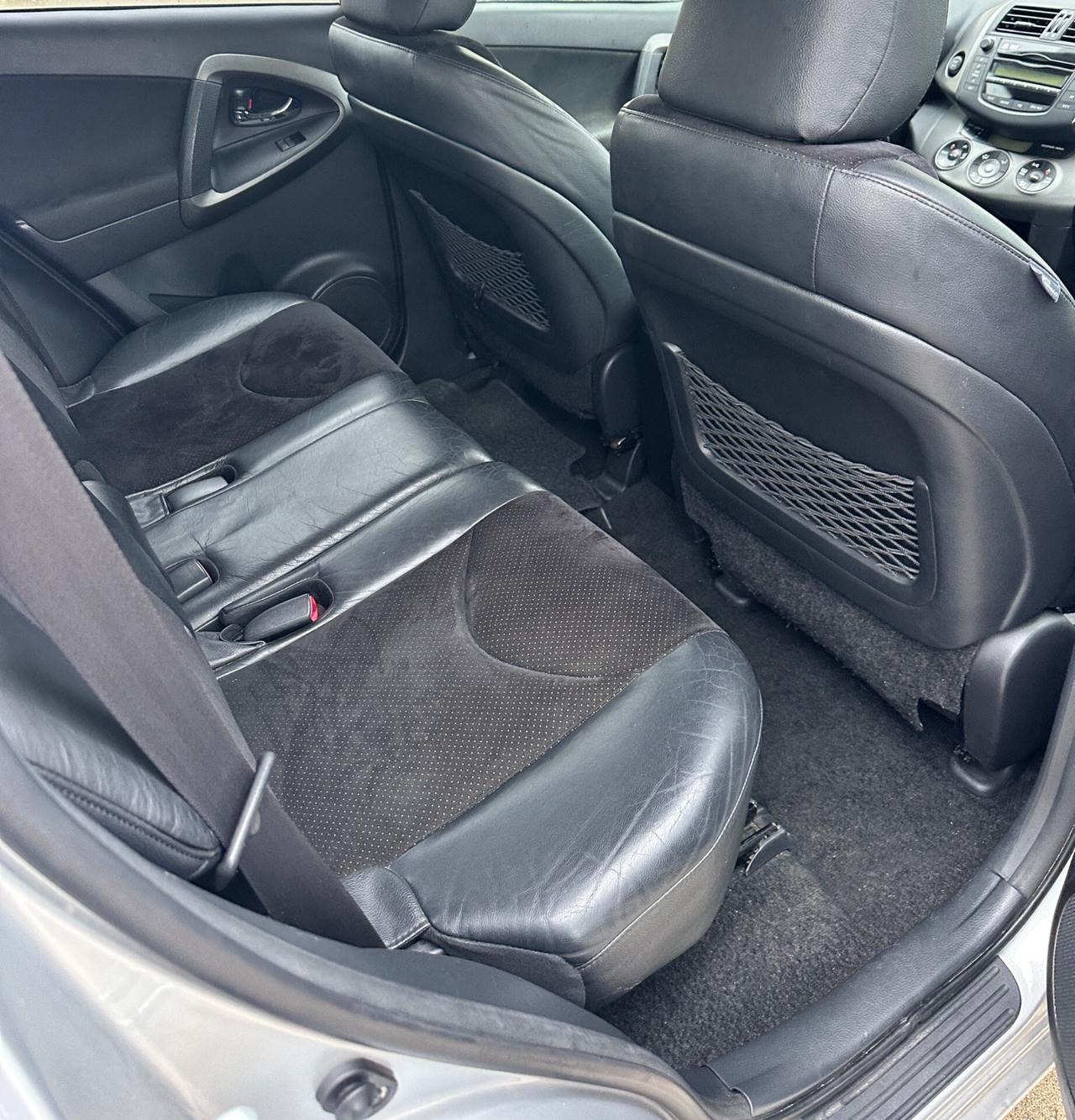 Toyota RAV 4 2.2 D-4D 150 CV DPF Exclusive