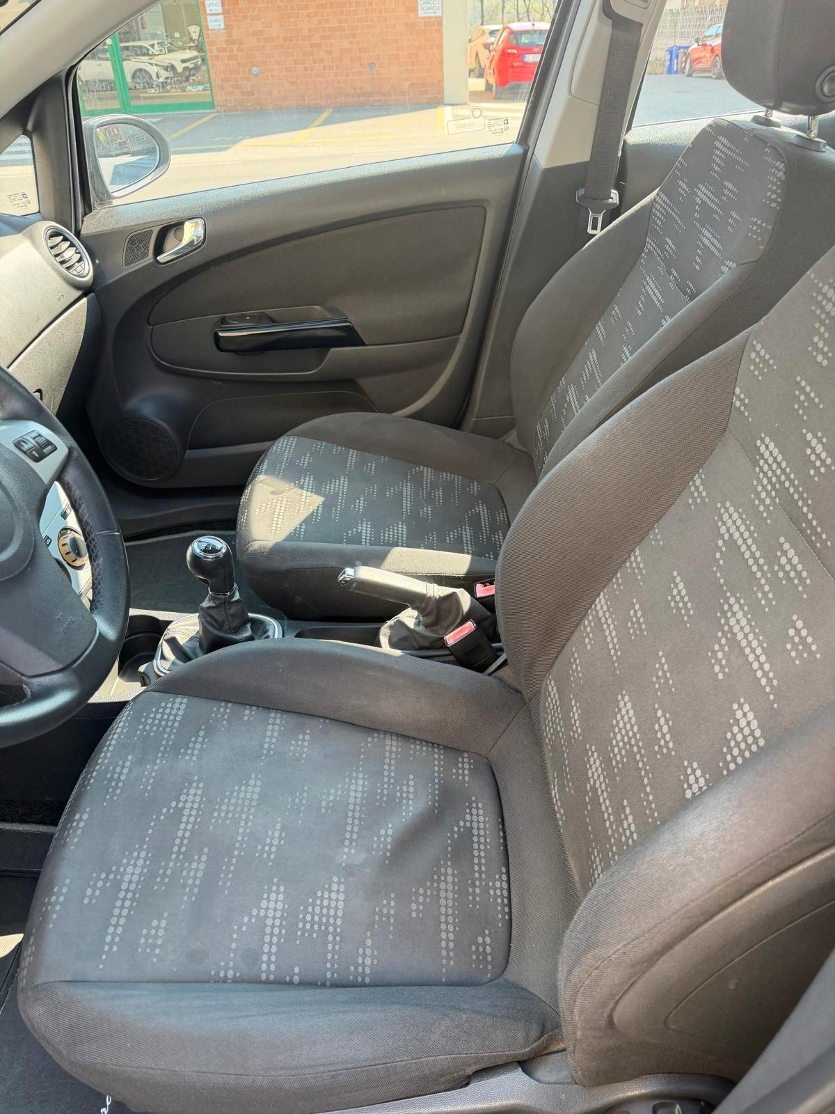 Opel Corsa 1.2 5P. Cosmo