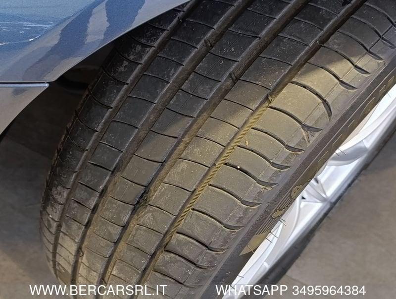 BMW Serie 5 520d 48V xDrive Business*LED*PACCHETTO LUCI*SEDILI IN PELLE*PDC*TELECAMERA*