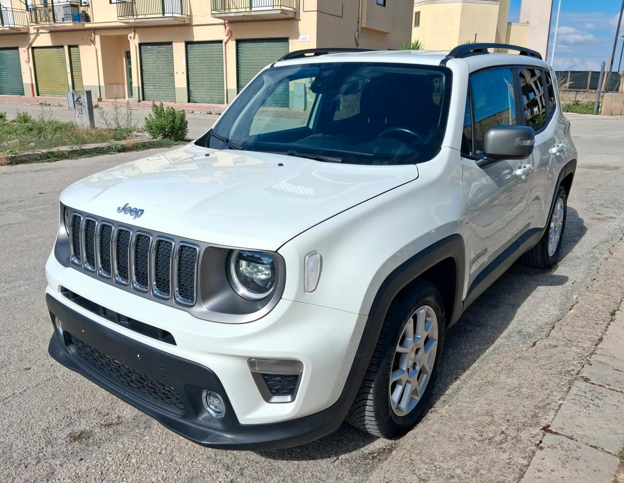 JEEP RENEGADE LIMITED CON FARI LED 2020