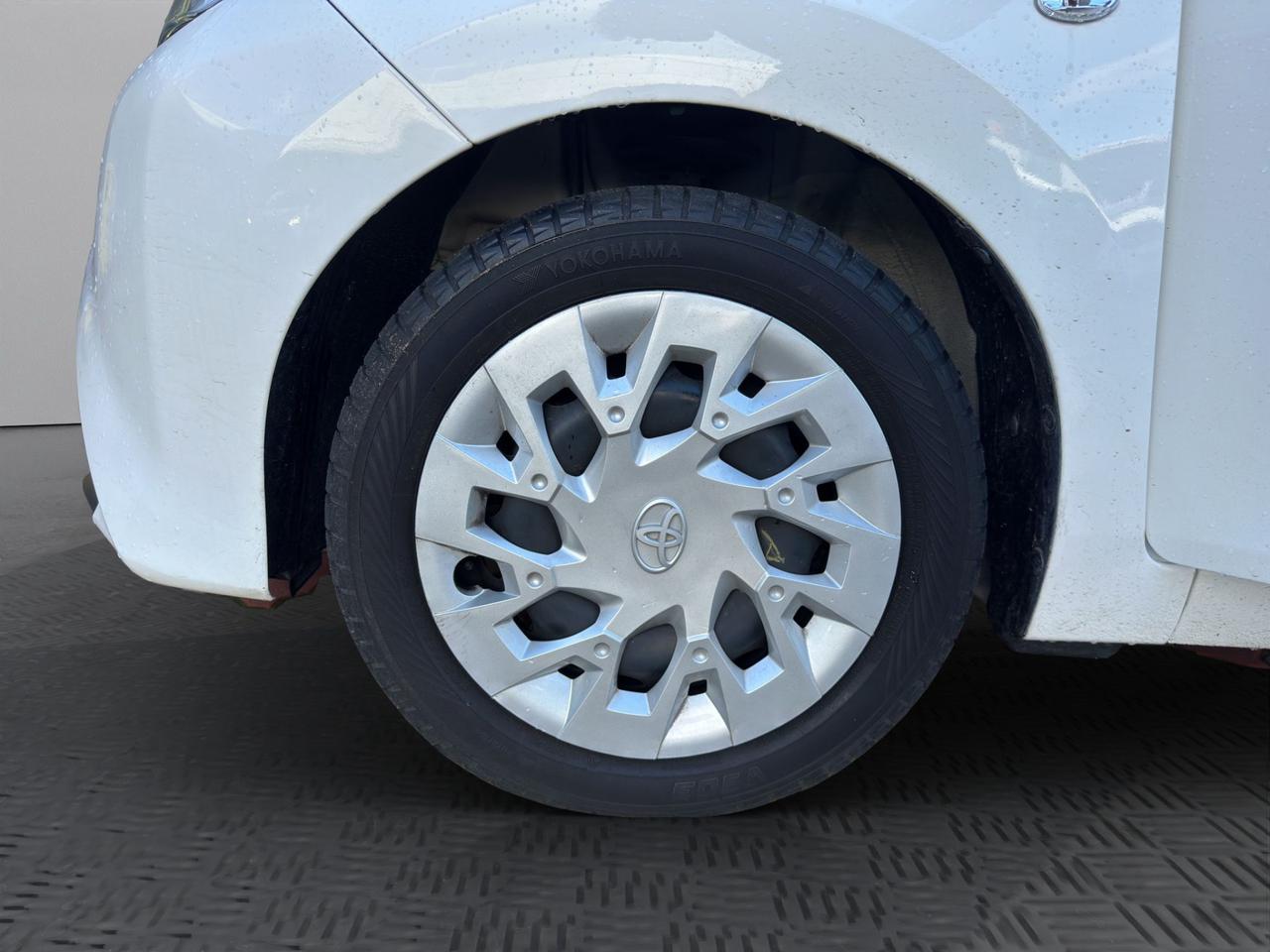 Toyota Aygo 5p 1.0 x-play 72cv