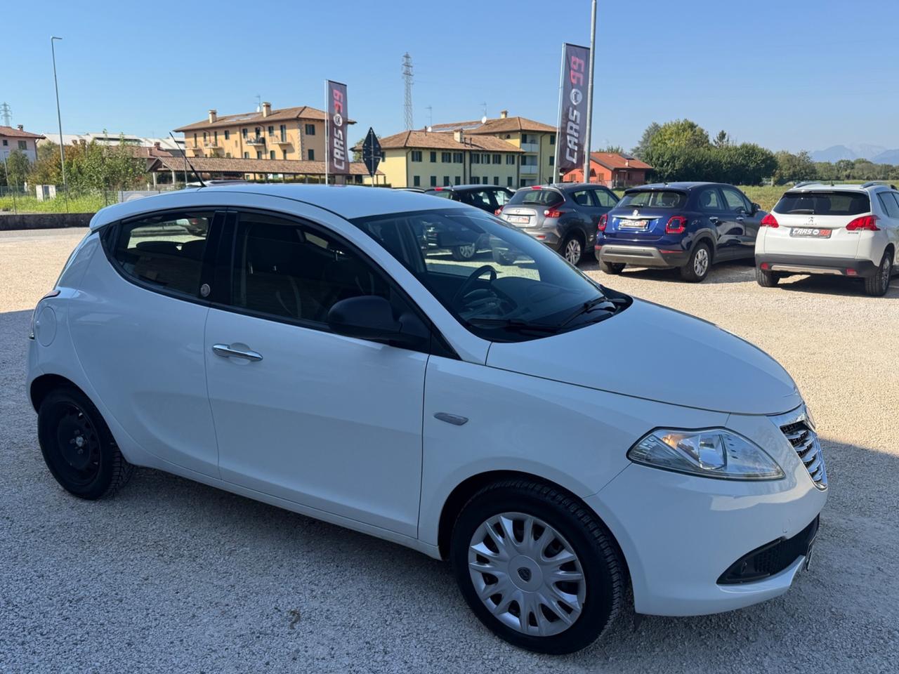 Lancia Ypsilon 1.2 69 CV 5 porte GPL Ecochic Silver