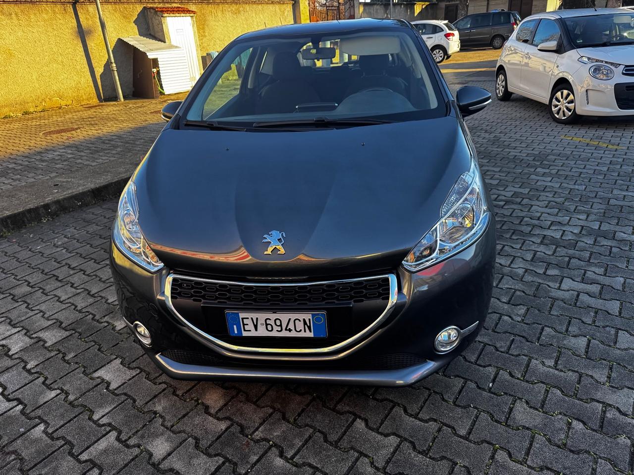 Peugeot 208 1.4 HDi 68 CV 3 porte Allure neopatentati