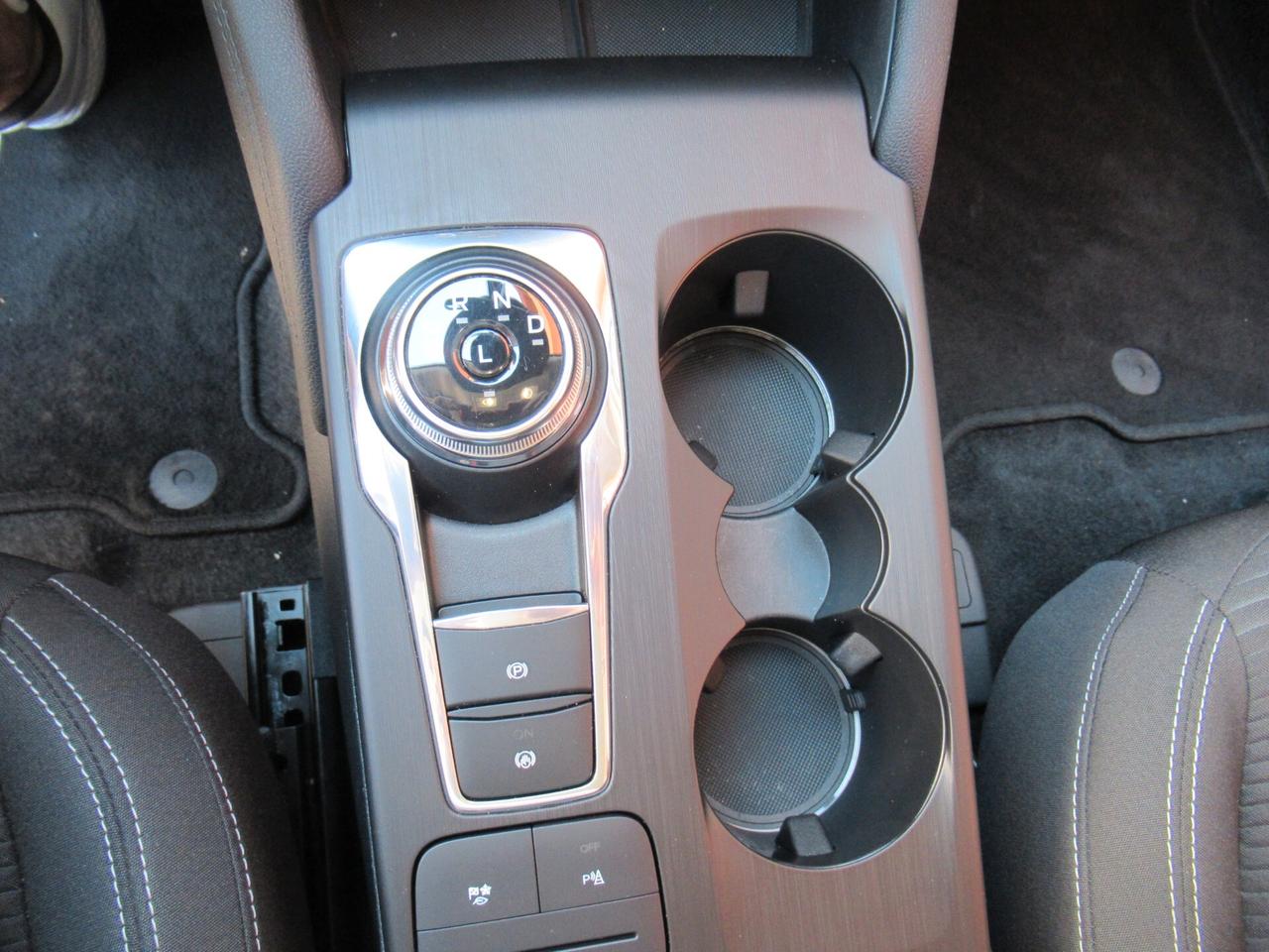 Ford Kuga 2.5 Full Hybrid 190 CV CVT 2WD Titanium Business