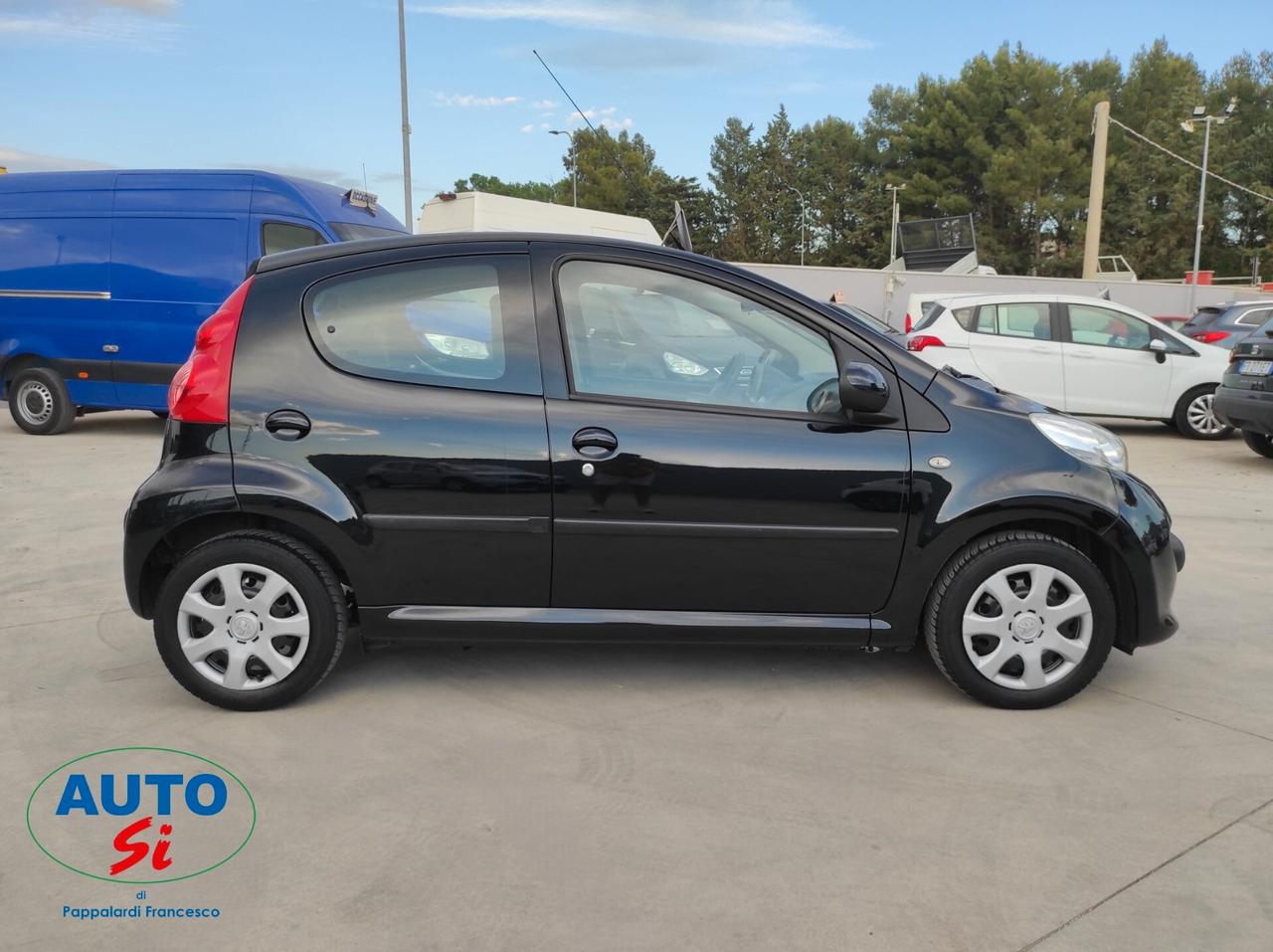 Peugeot 107 1.0 Benzina - 68cv NEOPATENTATI