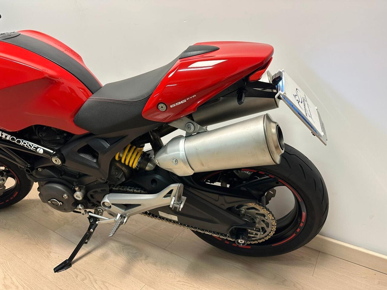DUCATI MONSTER 696 DA 79€ AL MESE