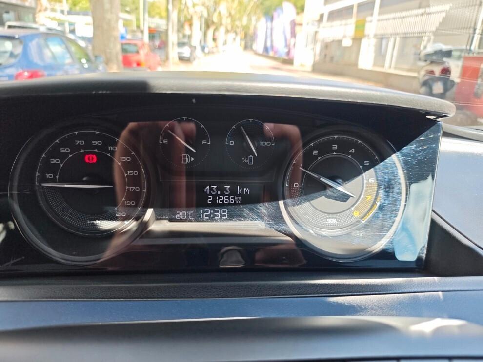 Lancia Ypsilon 1.0 Hybrid PLATINO SENZA VINCOLI DI FINANZIAMENTO