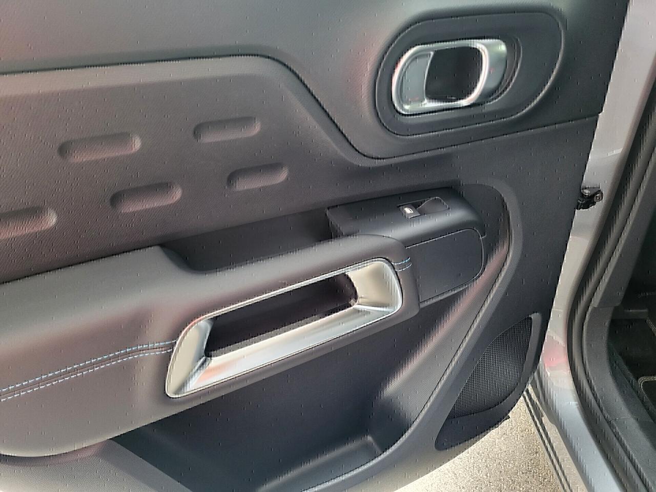 C5 Aircross BlueHDi 130 S&S EAT8 Shine Pack+navi+bixeno