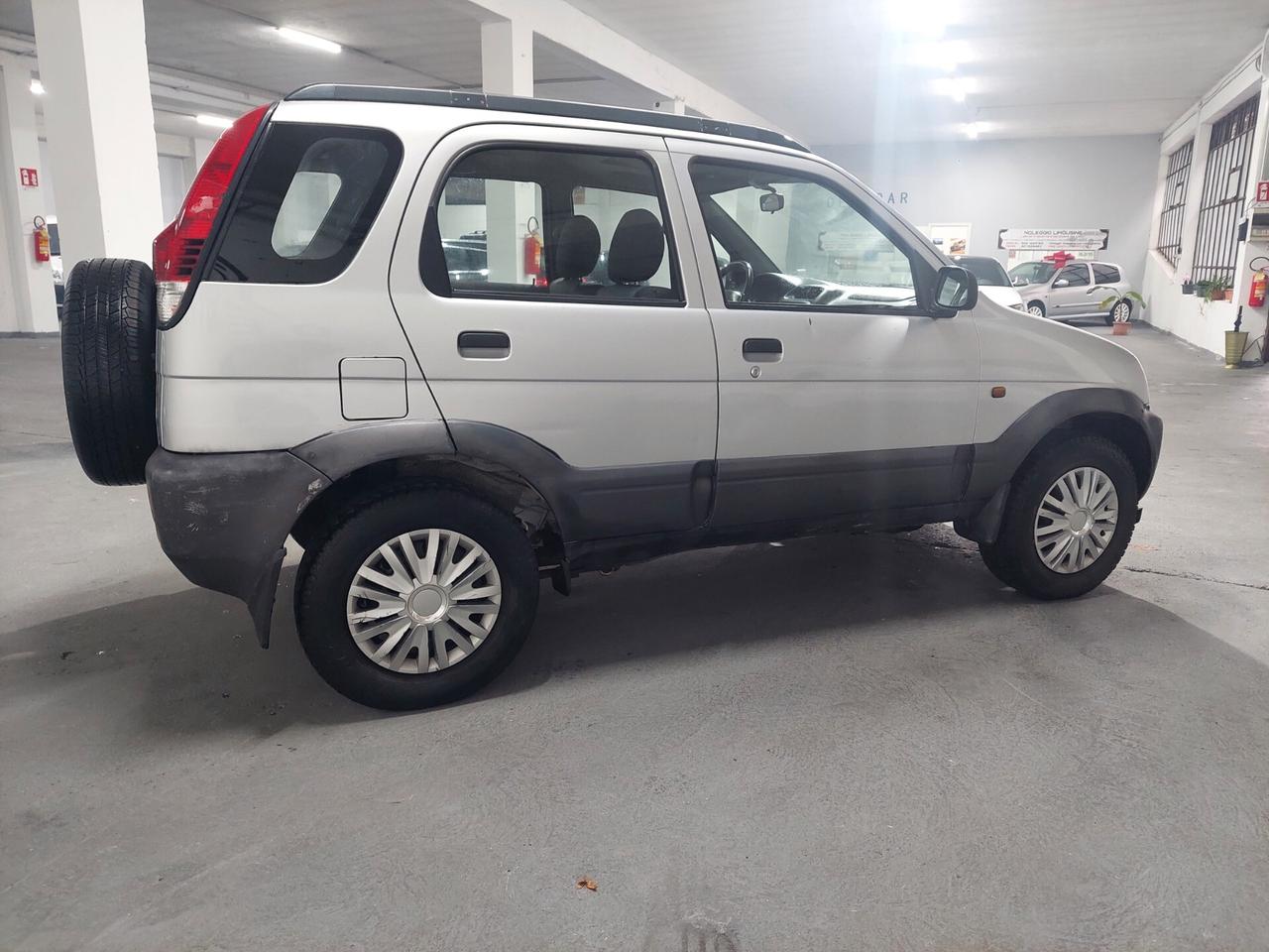 Daihatsu Terios 1.3i 16V cat 4WD SX autocarro 4 posti