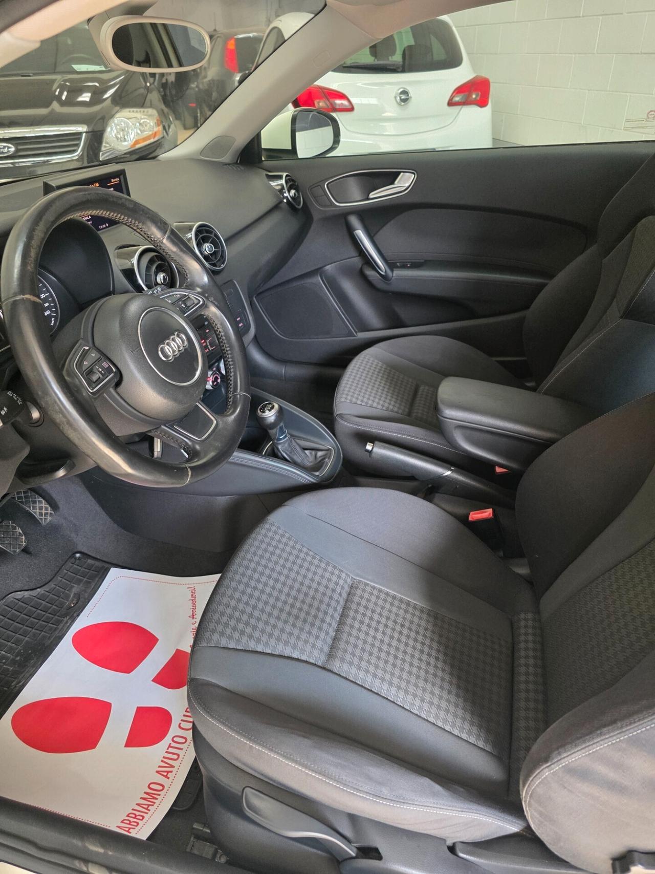 Audi A1 1.6 TDI 105 CV S-LINE NEOPATENTATI