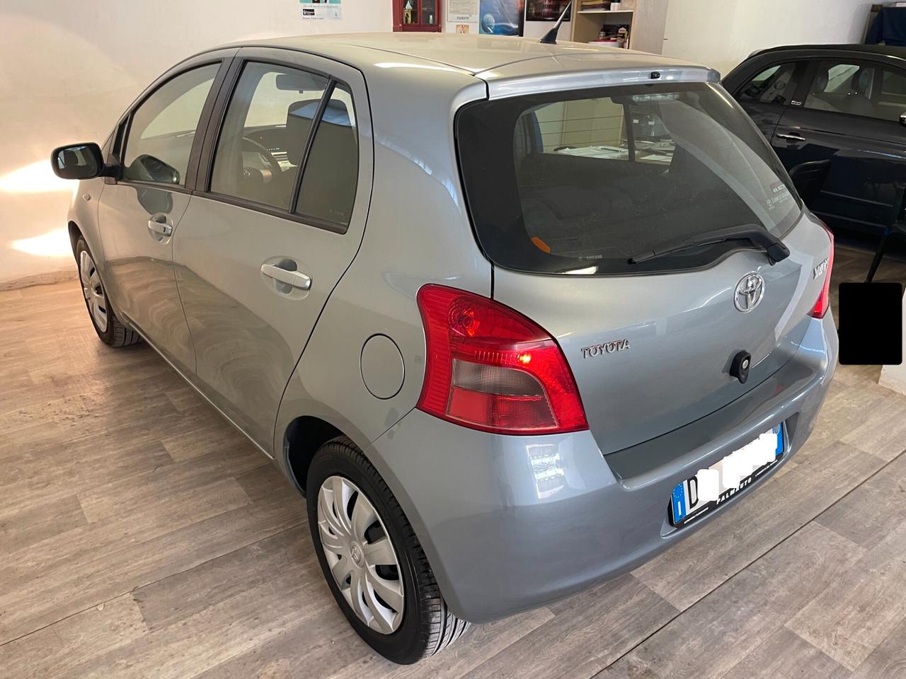 Toyota Yaris 1.3 5 porte 95.000 km! FULL OPTIONAL