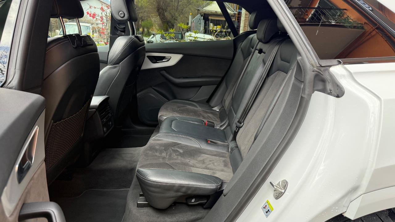 Audi Q8 50 TDI 286 CV quattro S-line Tetto 360”