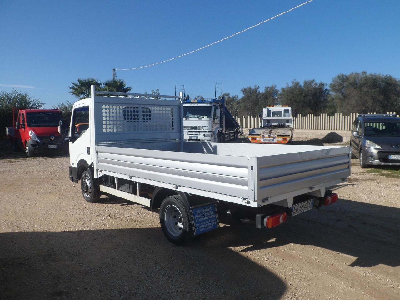 Nissan Cabstar cassone fisso