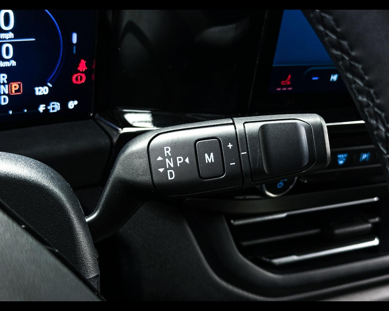 FORD Tourneo Custom 2ªs - Tourneo Custom 320 2.0 EcoBlue 170CV aut. AWD PC Titanium