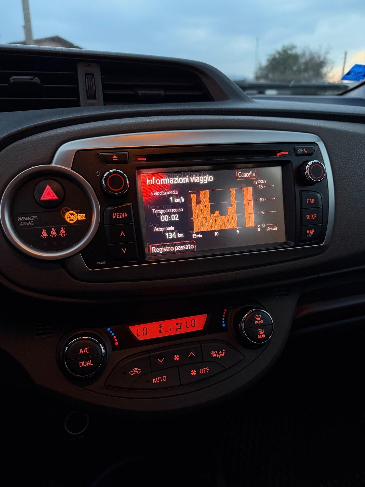 Toyota Yaris 1.3 5PORTE 99CV GOMMATA OK PERFETTA !