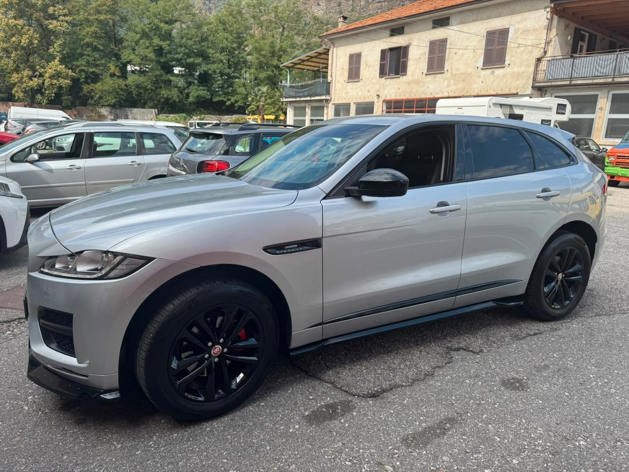 Jaguar F-Pace 2.0 D 180 CV AWD Portfolio