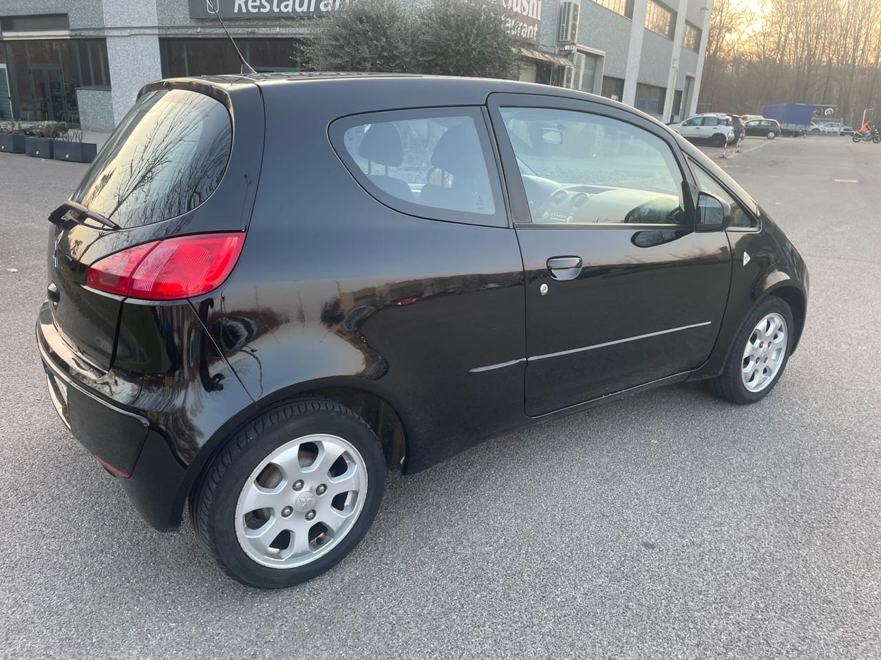 Mitsubishi Colt 1.3 16V 3p. CZ3 Invite*Neopatentati*Solo 84000km*