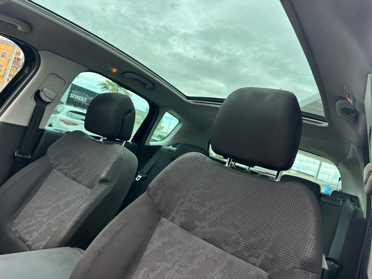 Peugeot 3008 1.6 HDi 112CV Outdoor