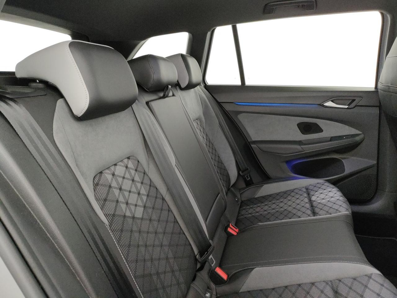 Volkswagen Golf variant 1.5 etsi evo r-line 130cv dsg