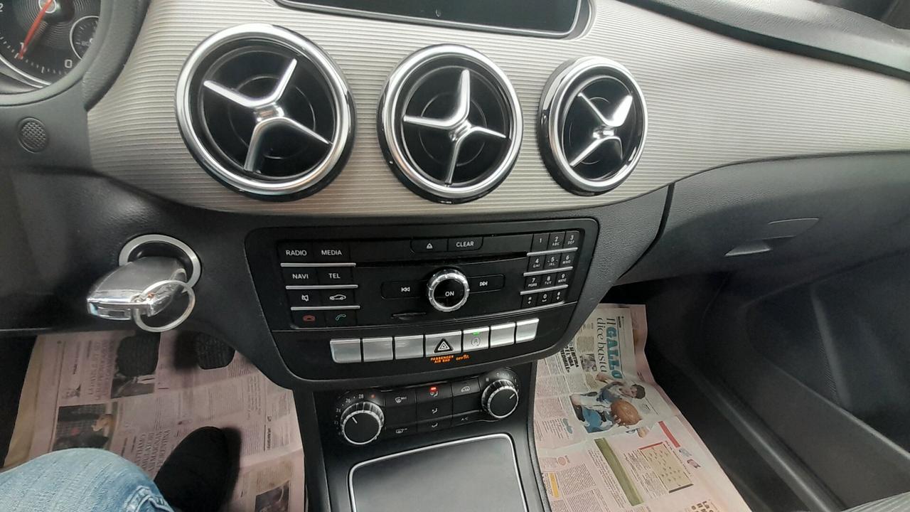Mercedes-benz B 180 d Premium