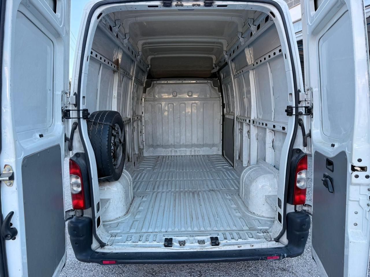 Renault Master T28/100 2.5 dCi PC-TN Furgone Generiq