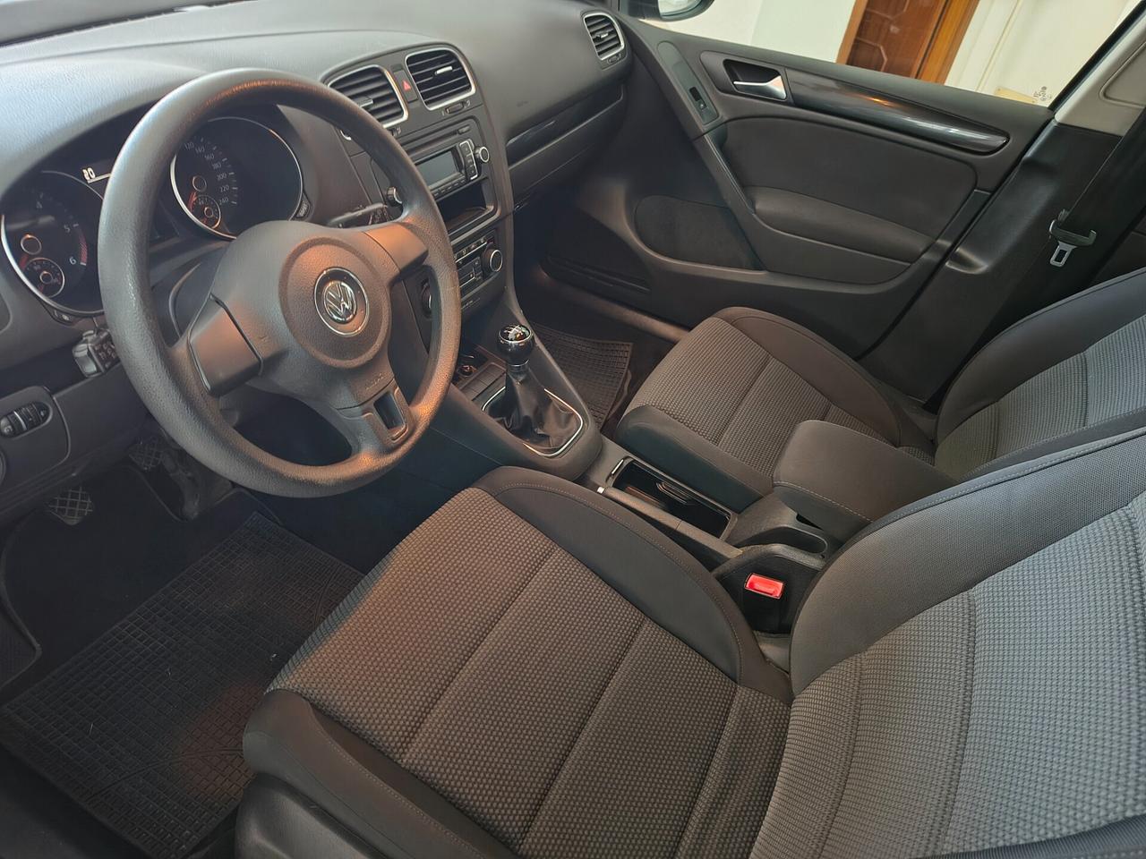 VOLKSWAGEN GOLF 1.6 TDI BUSINESS HIGHLINE