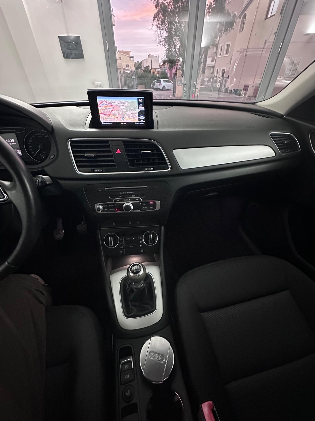 Audi Q3 2.0 TDI 120 CV Business