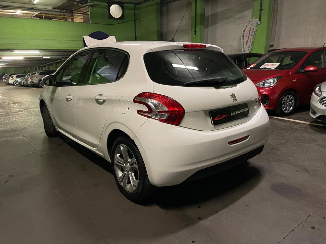 Peugeot 208 1.2 82cv Euro 5 Neopatentati