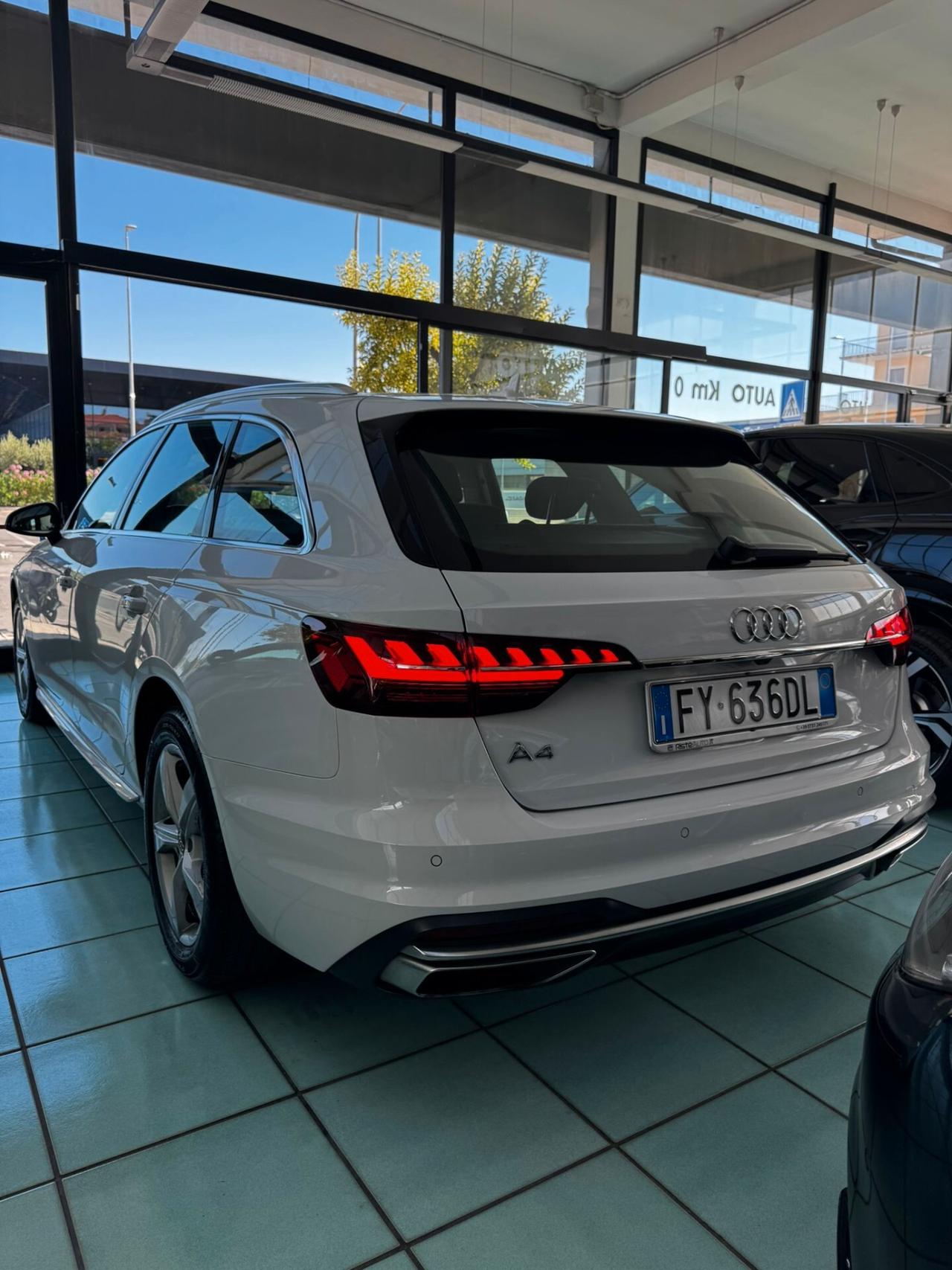 Audi A4 Avant 35 TDI/163 CV S tronic Business Advanced