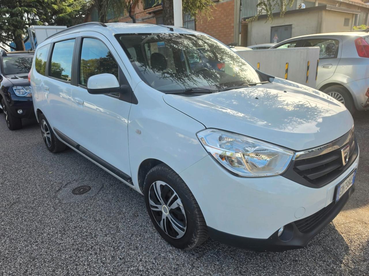 Dacia Lodgy 1.6 8V 85CV 5 posti Lauréate