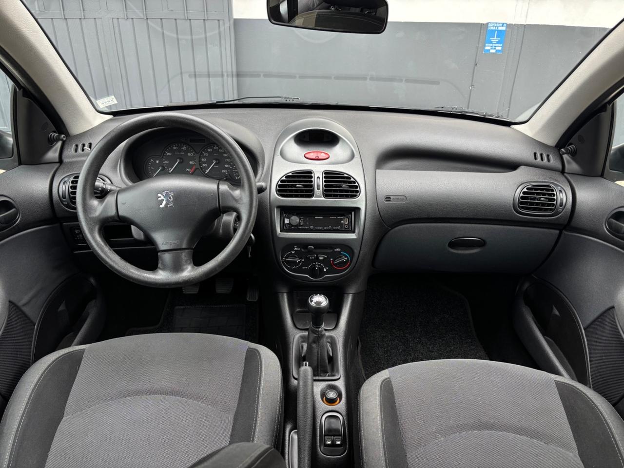 Peugeot 206 1.4 benzina. Neopatentati. Garanzia