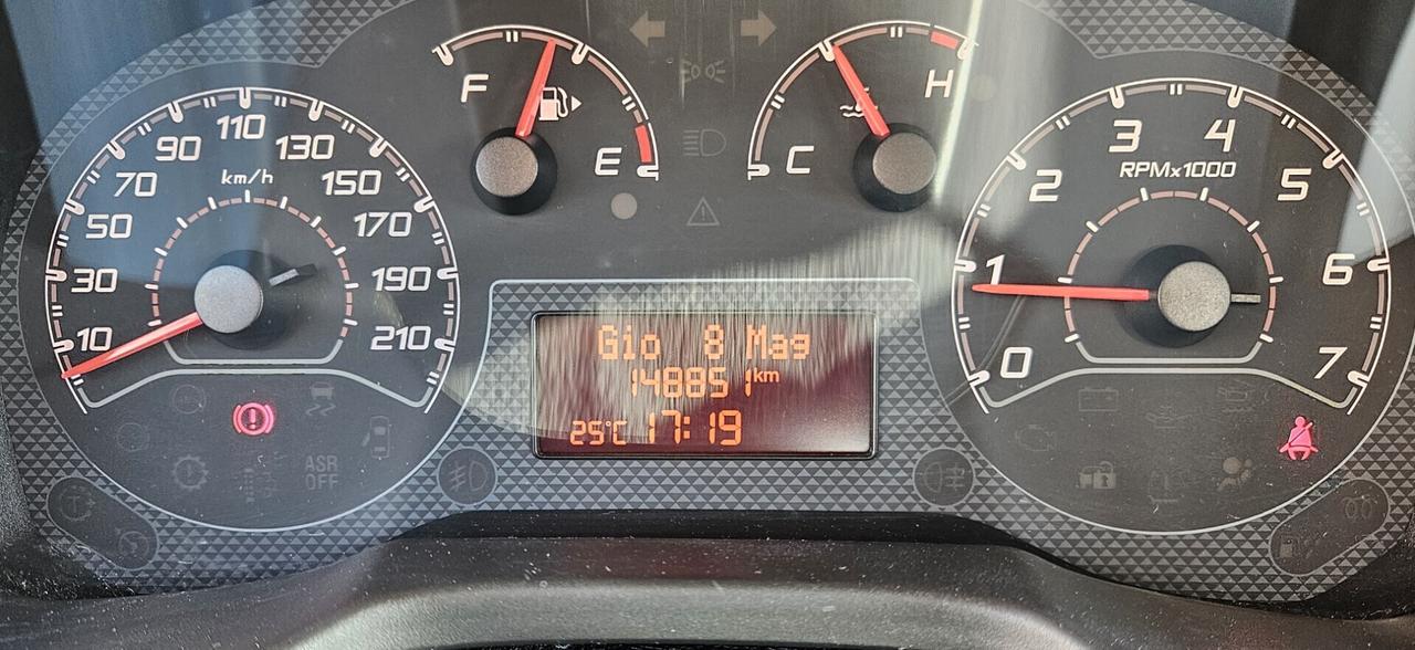 Fiat Qubo 1.3 MJT 80 CV (MOTORE NUOVO 0 KM)