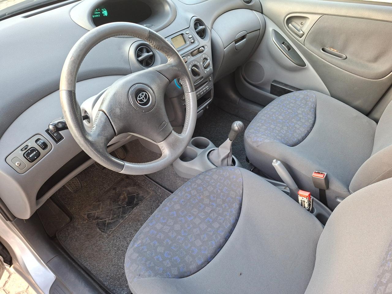 Toyota Yaris 1.3 Sol *EURO 4*