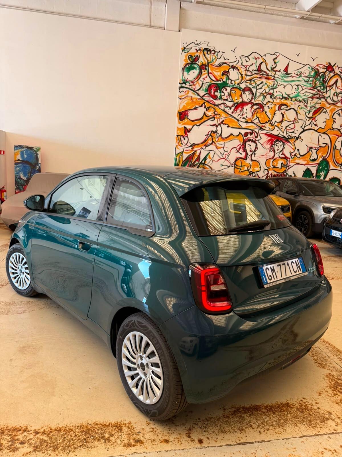 Fiat 500e Berlina 42 kWh
