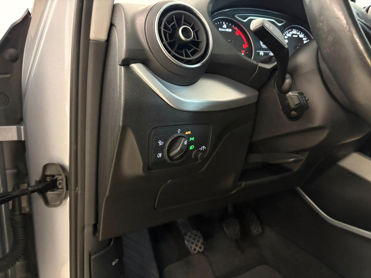Audi Q2 30 1.6 tdi Business Design