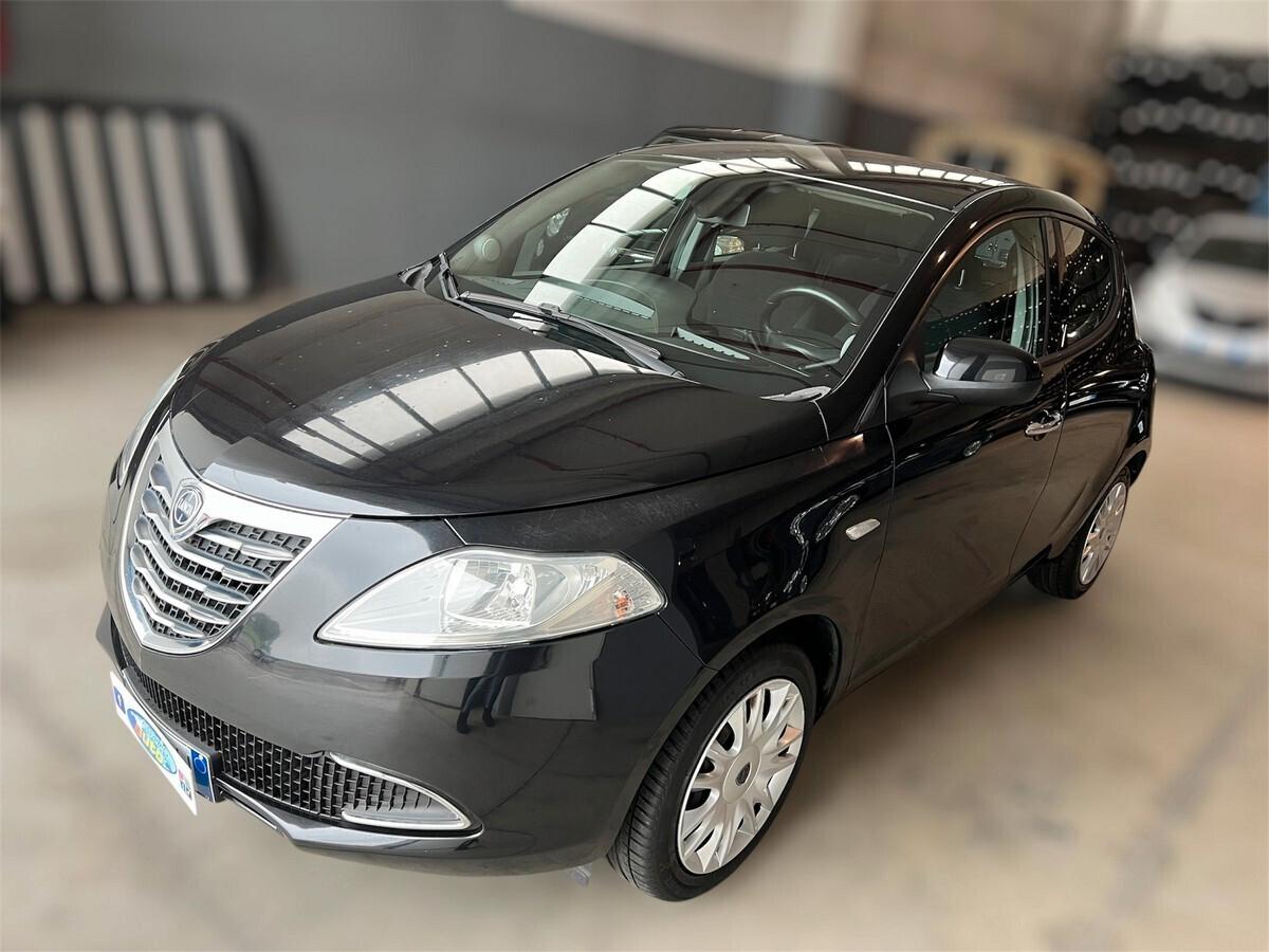 Lancia Ypsilon 1.2 69 CV 5 porte S&S Gold ok neopatentati