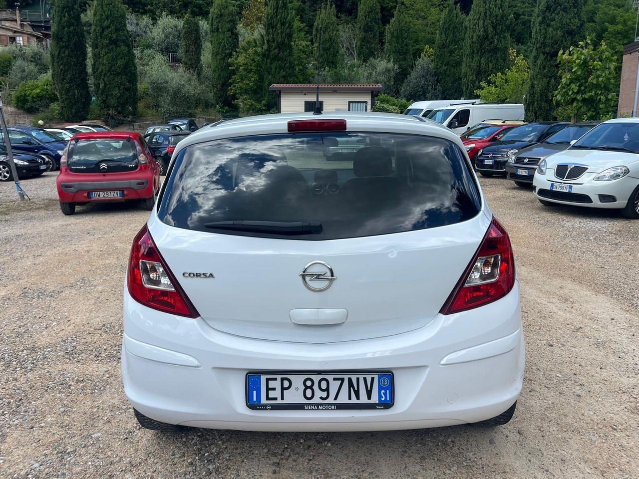 Opel Corsa 1.2 5 porte Sport
