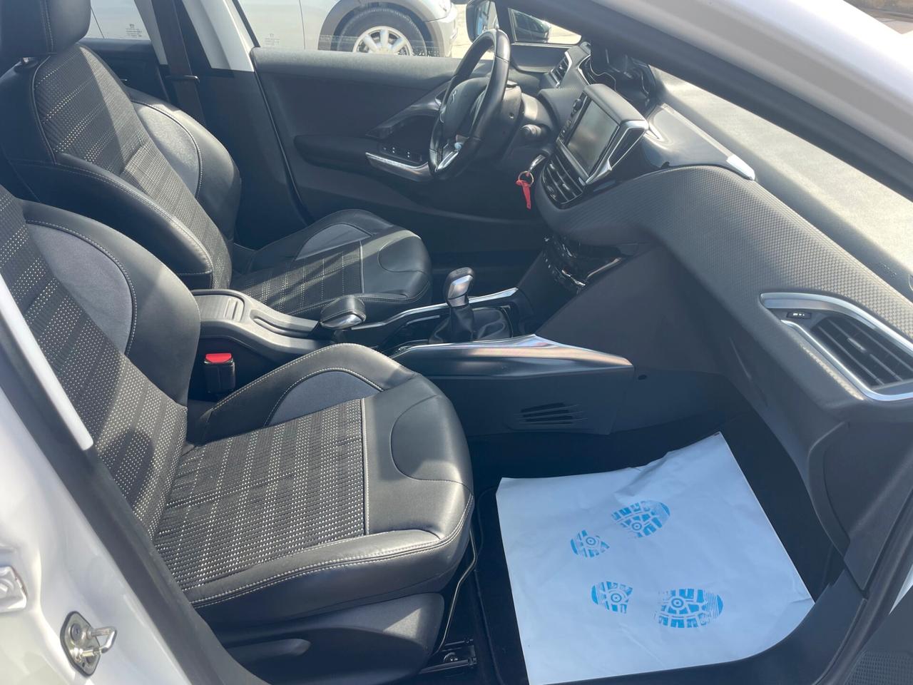 Peugeot 2008 1.6 e-HDi 92 CV Stop&Start Allure