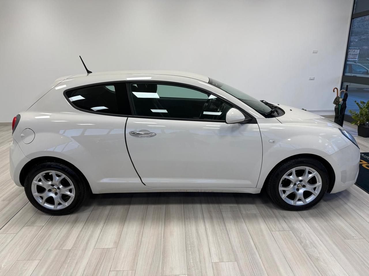 Alfa Romeo MiTo 1.4 78 CV Distinctive Sport Pack