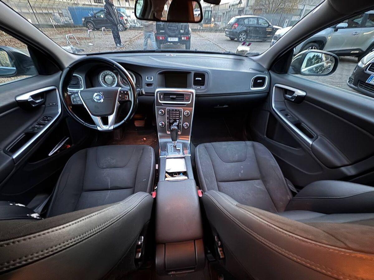 Volvo V60 V60 2.0 D4 ved (d3) Momentum geartronic